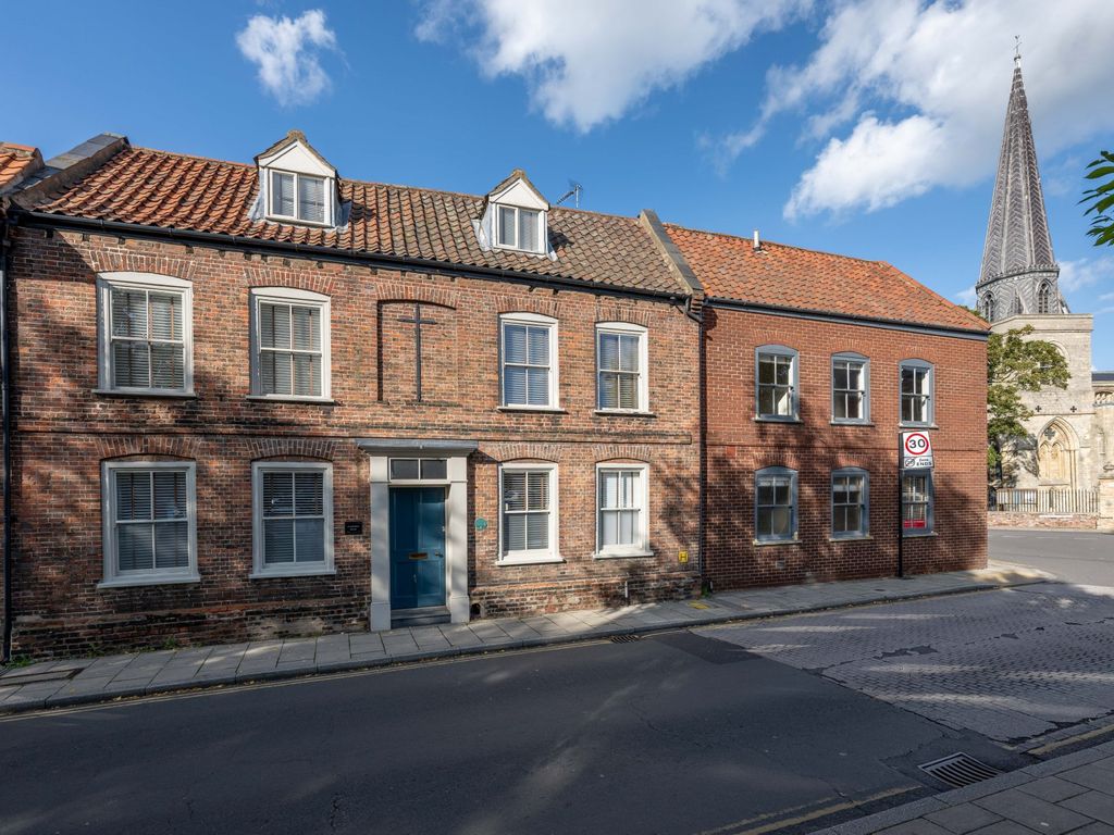 4 bed terraced house for sale in St. Nicholas Close, King's Lynn PE30