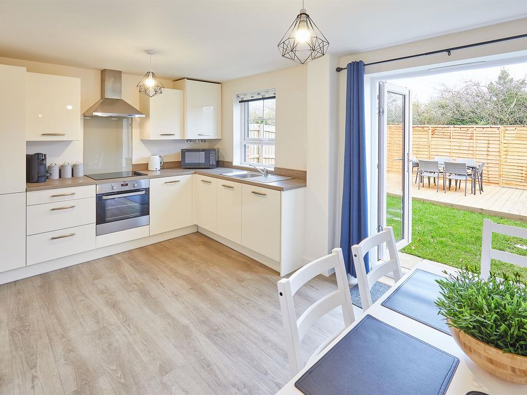 3 bed semidetached house to rent in Anchorage Way, Whitby YO21 Zoopla