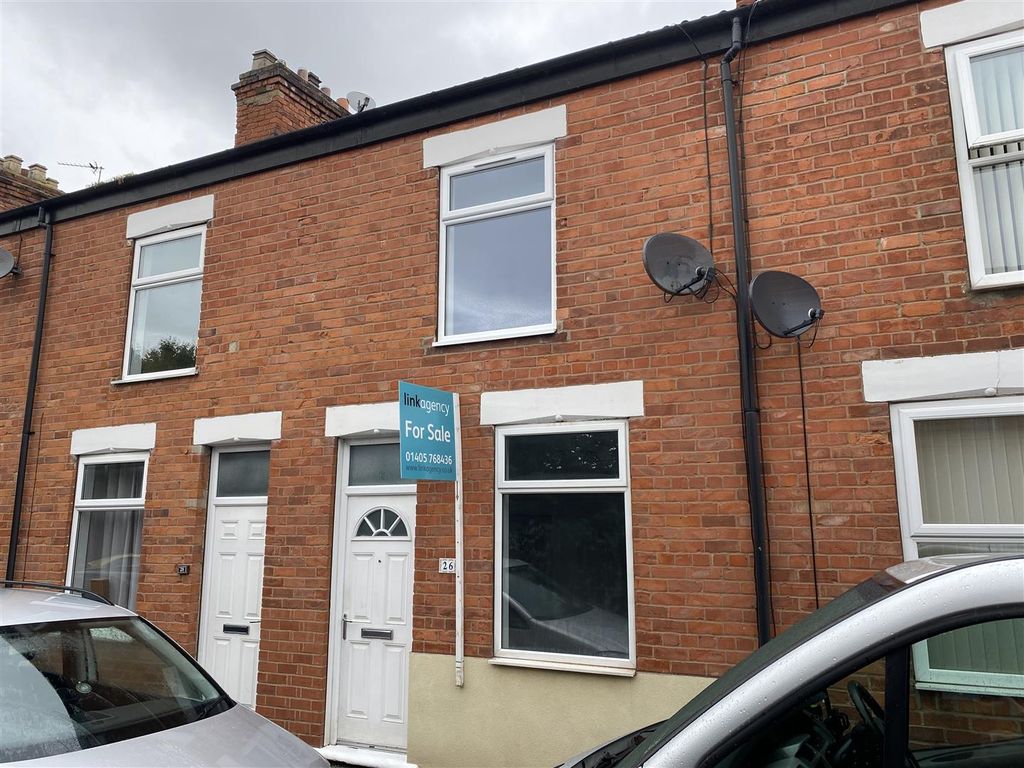 2 bed terraced house for sale in Milton Street, Goole DN14, £88,500