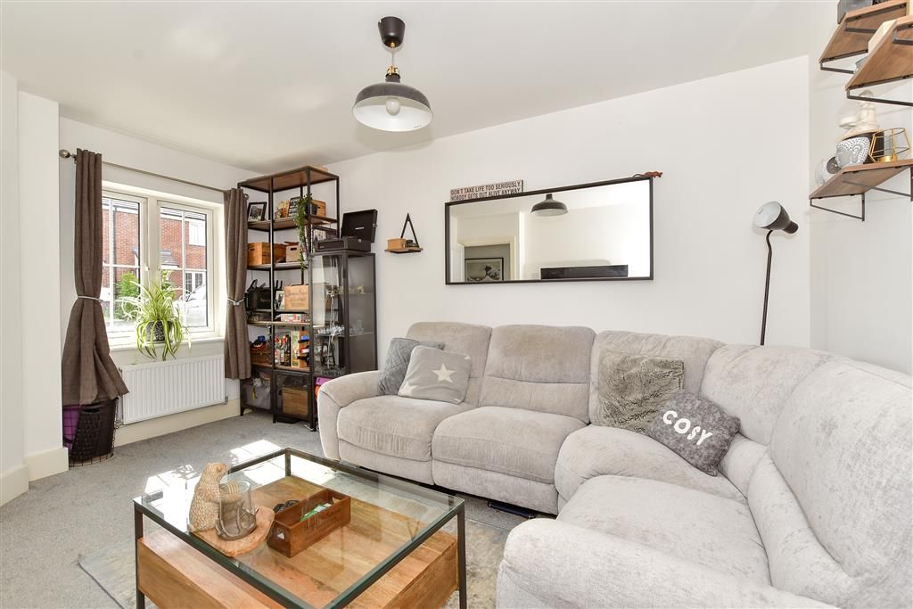 2 bed semidetached house for sale in Maddocks Close, Paddock Wood