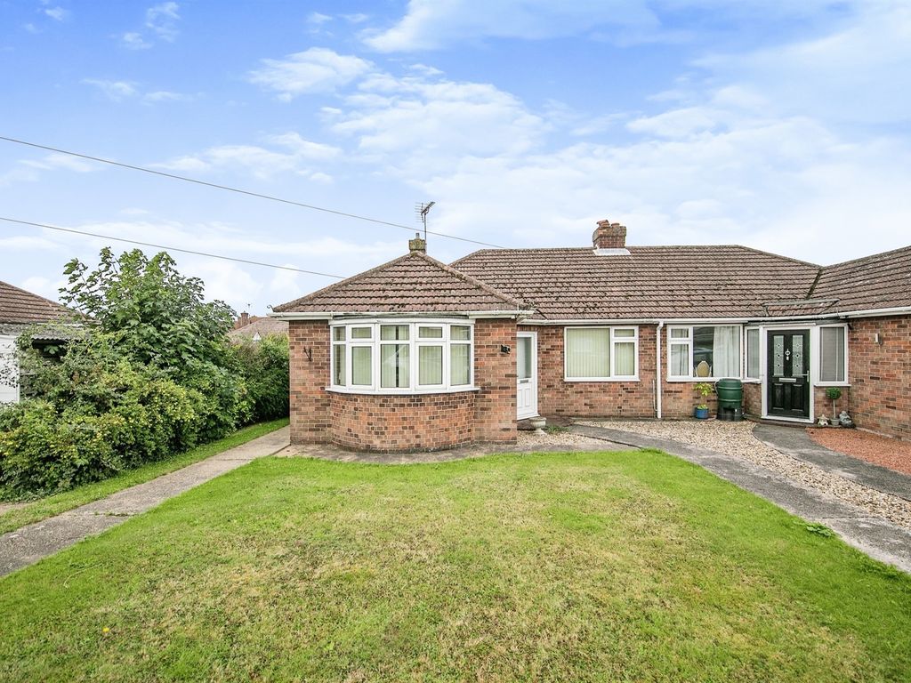 3 bed semidetached bungalow for sale in Devon Way, Dovercourt, Harwich