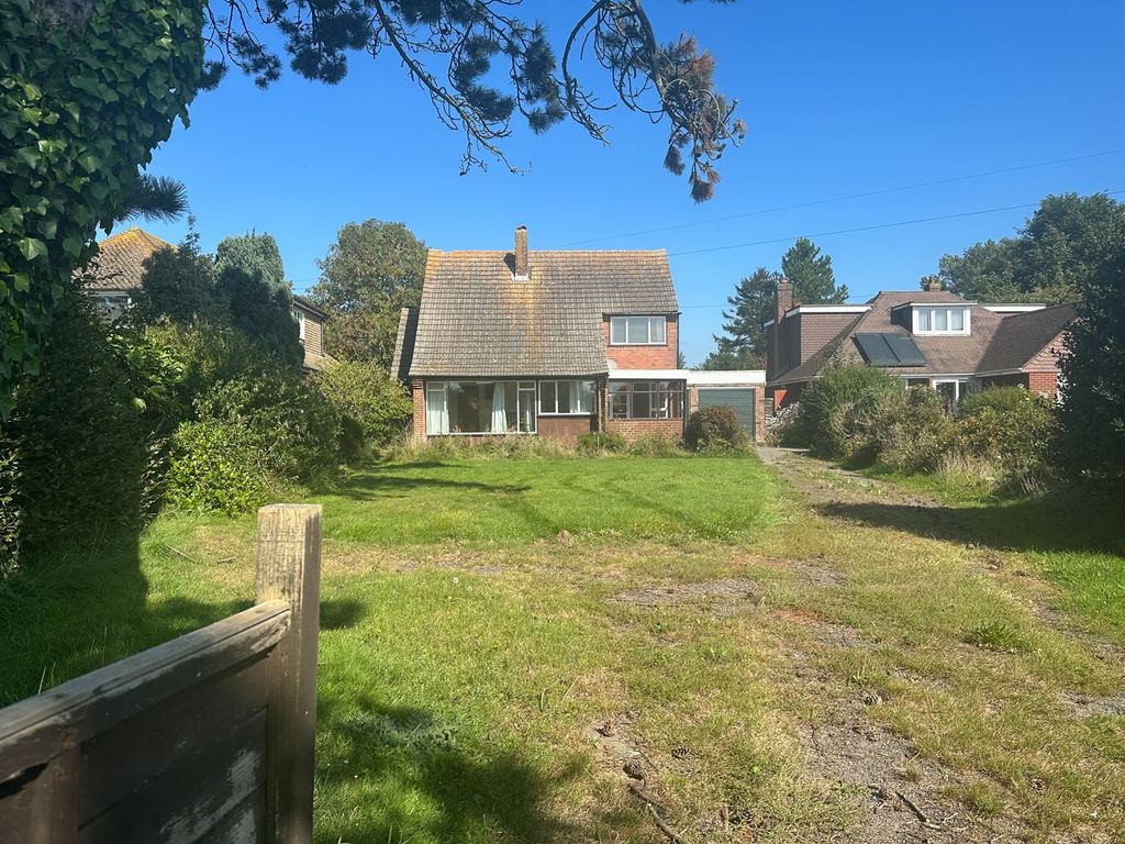 3 bed property for sale in Barnhorn Road, BexhillOnSea TN39, £475,000