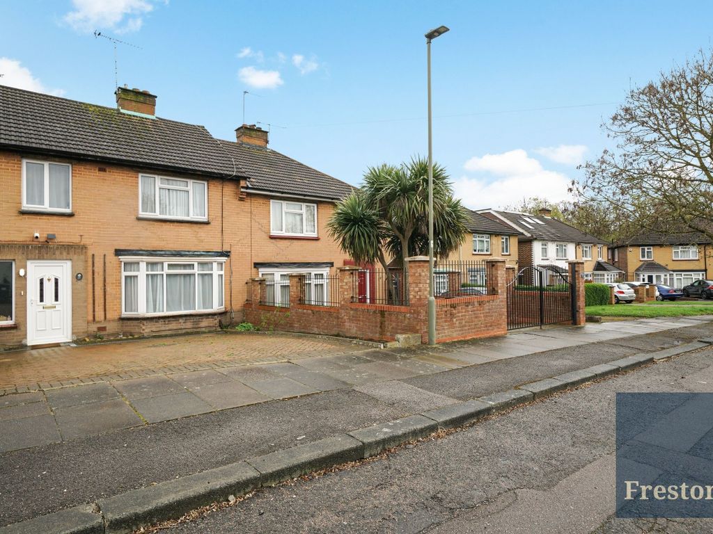 3 bed terraced house for sale in Fairmead Crescent, Edgware, London HA8