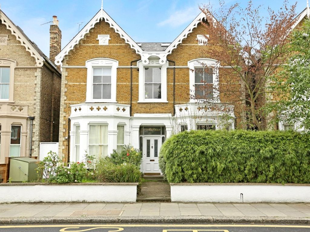 3 bed flat for sale in Wellesley Road, London W4 Zoopla