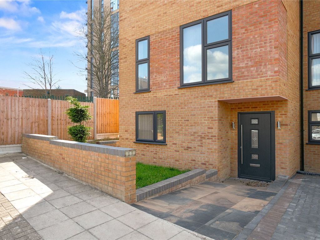 New home, 4 bed detached house for sale in Denmark Road, London N8 Zoopla