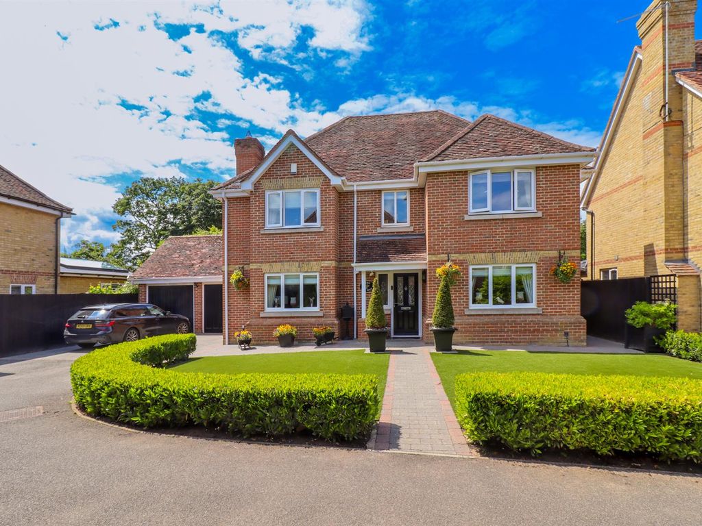 5 bed detached house for sale in Rib Way, Buntingford SG9 Zoopla