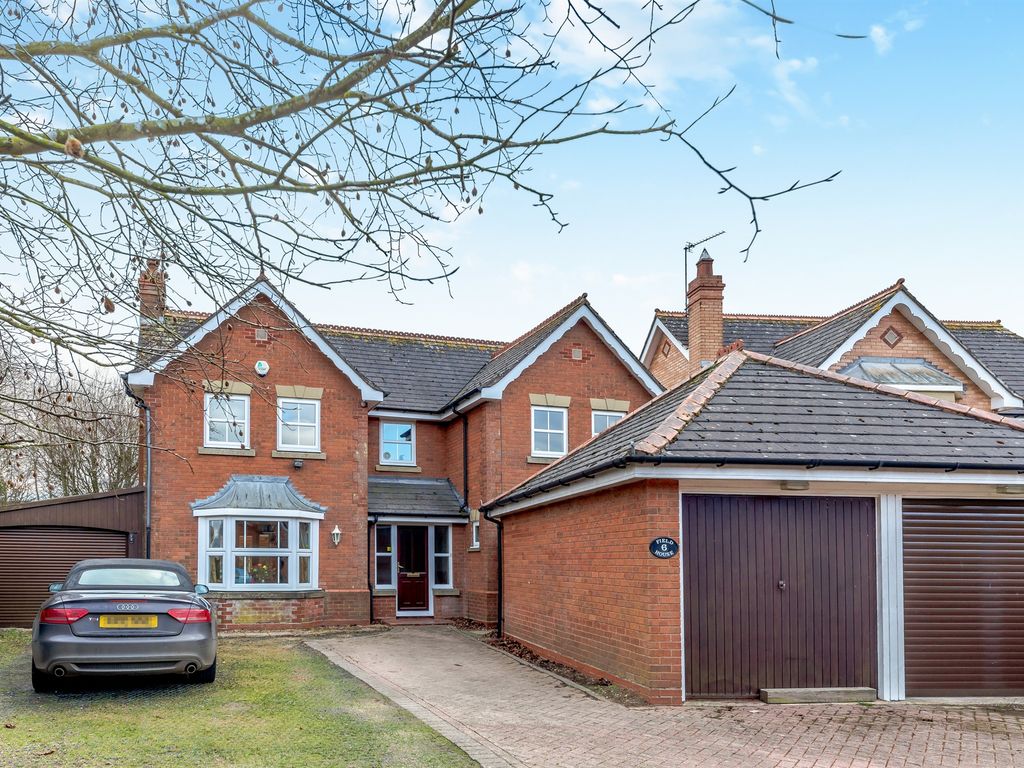 4 bed detached house for sale in Hawthorn Drive, Uppingham, Oakham LE15