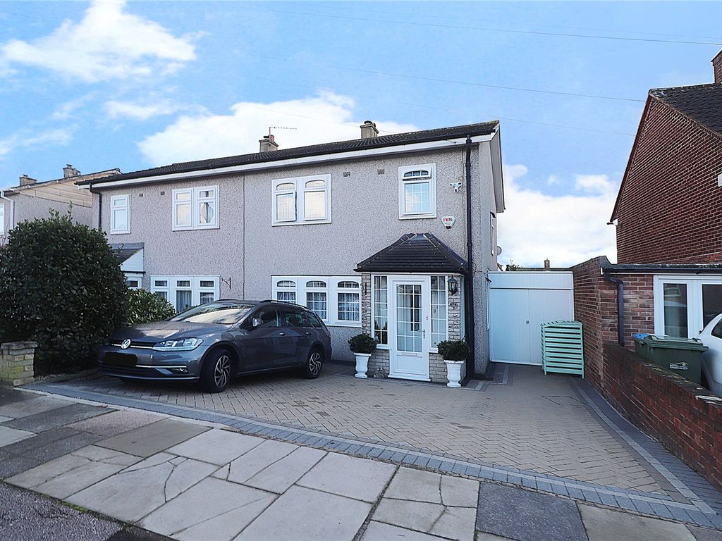3 bed semidetached house for sale in Whetstone Road, Blackheath