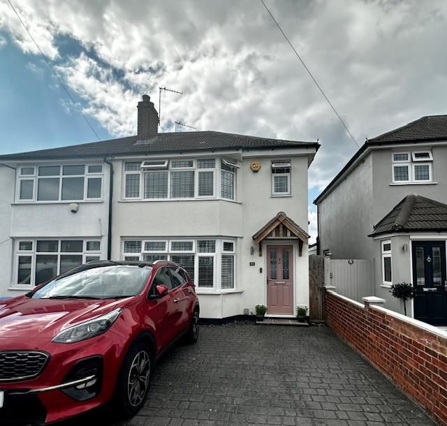 3 bed semidetached house for sale in Ingleton Avenue, Welling DA16, £