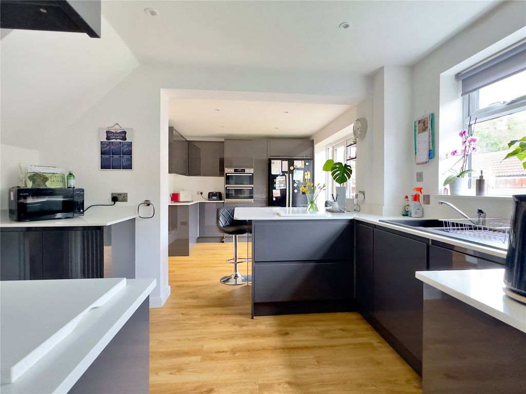 4 bed semidetached house for sale in Glendale, Swanley, Kent BR8, £475,000 Zoopla