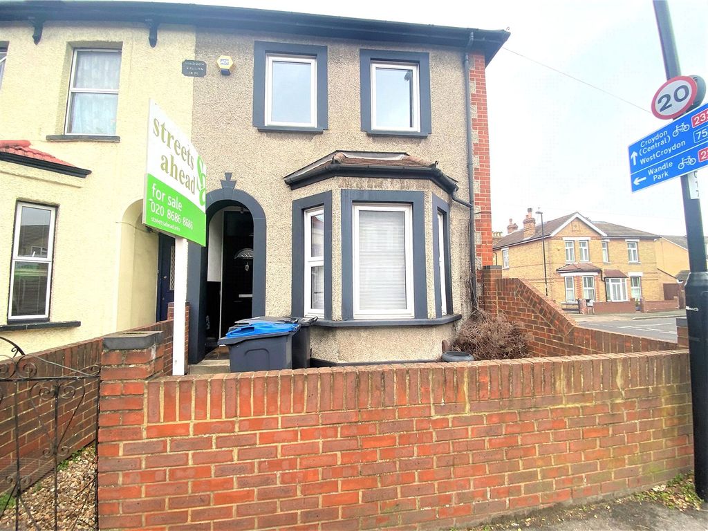 3 bed end terrace house for sale in Waddon Road, Old Town, Croydon CR0