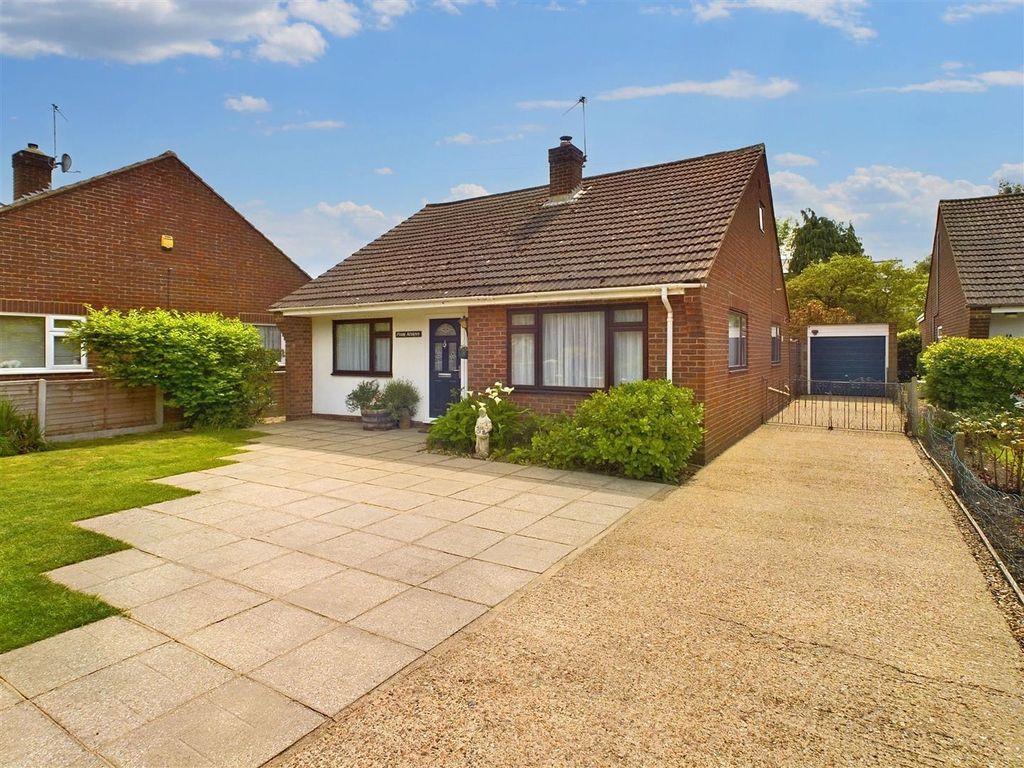 3 bed detached bungalow for sale in Molesey Road, WaltonOnThames KT12