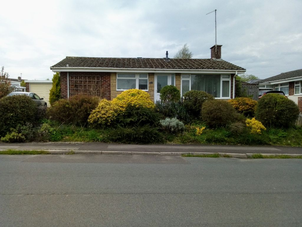 2 bed detached bungalow for sale in Thornhill Road, Warminster BA12