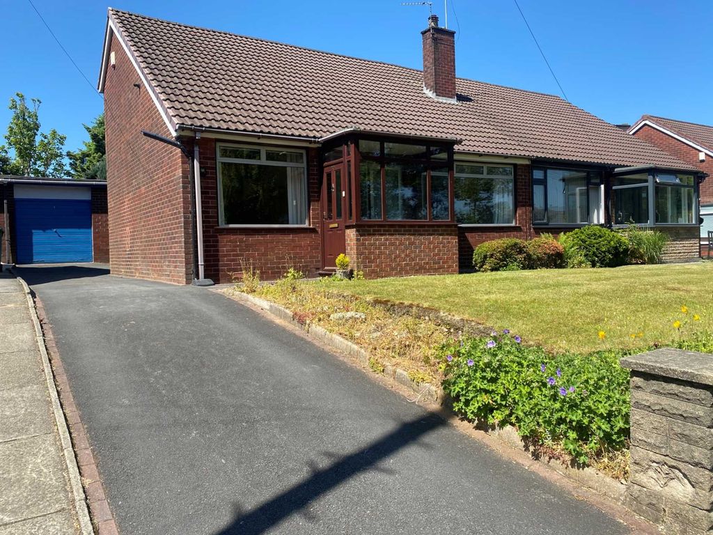 3 bed semidetached house for sale in Cemetery Road, Royton OL2 Zoopla