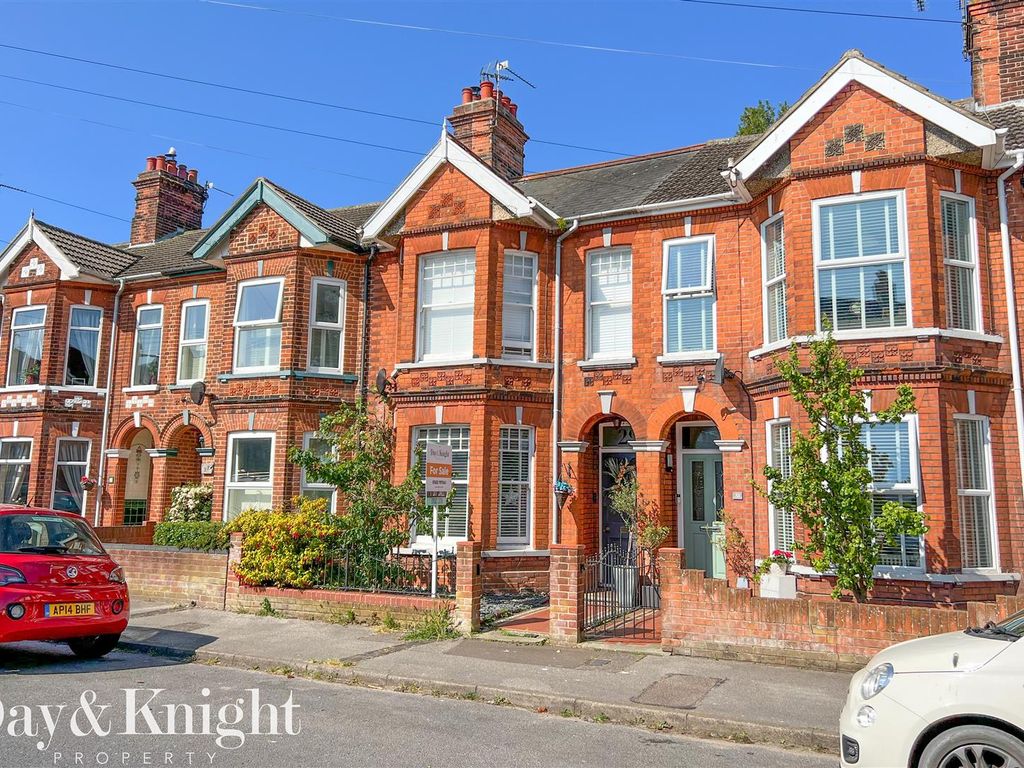 3 bed terraced house for sale in Royal Avenue, Lowestoft NR32 Zoopla