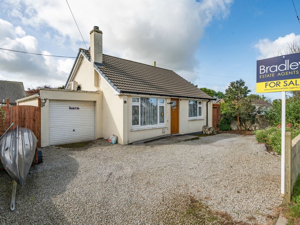 3 bed bungalow for sale in Hayle Road, Leedstown, Hayle, Cornwall TR27
