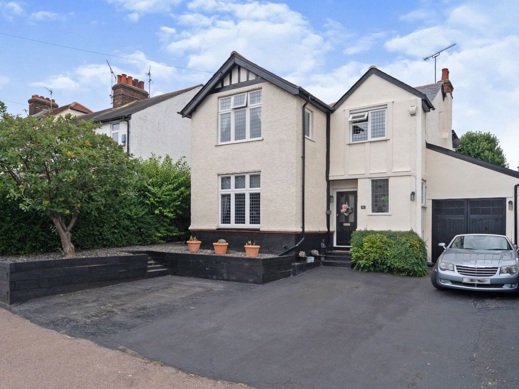 5 bed detached house for sale in Western Avenue, Brentwood CM14, £