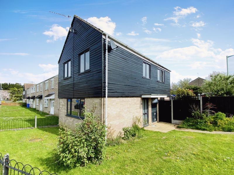 3 bed end terrace house for sale in Spexhall Way, Lowestoft, Suffolk