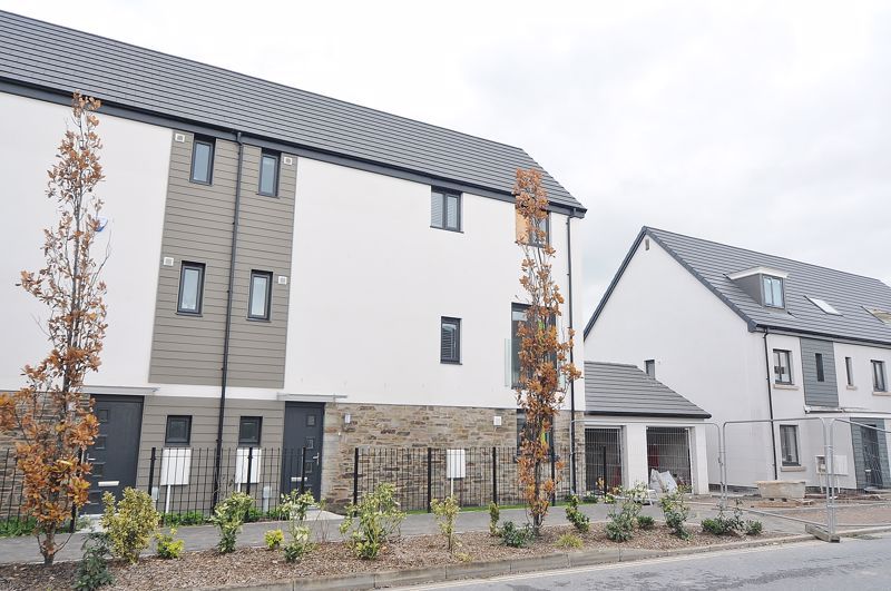 Charlbury Drive, Plymouth PL9  