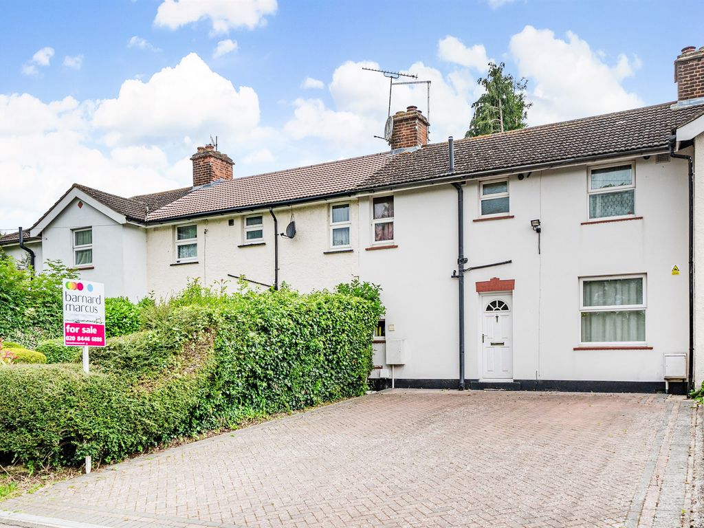 3 bed terraced house for sale in Lane, EN5, £550,000 Zoopla