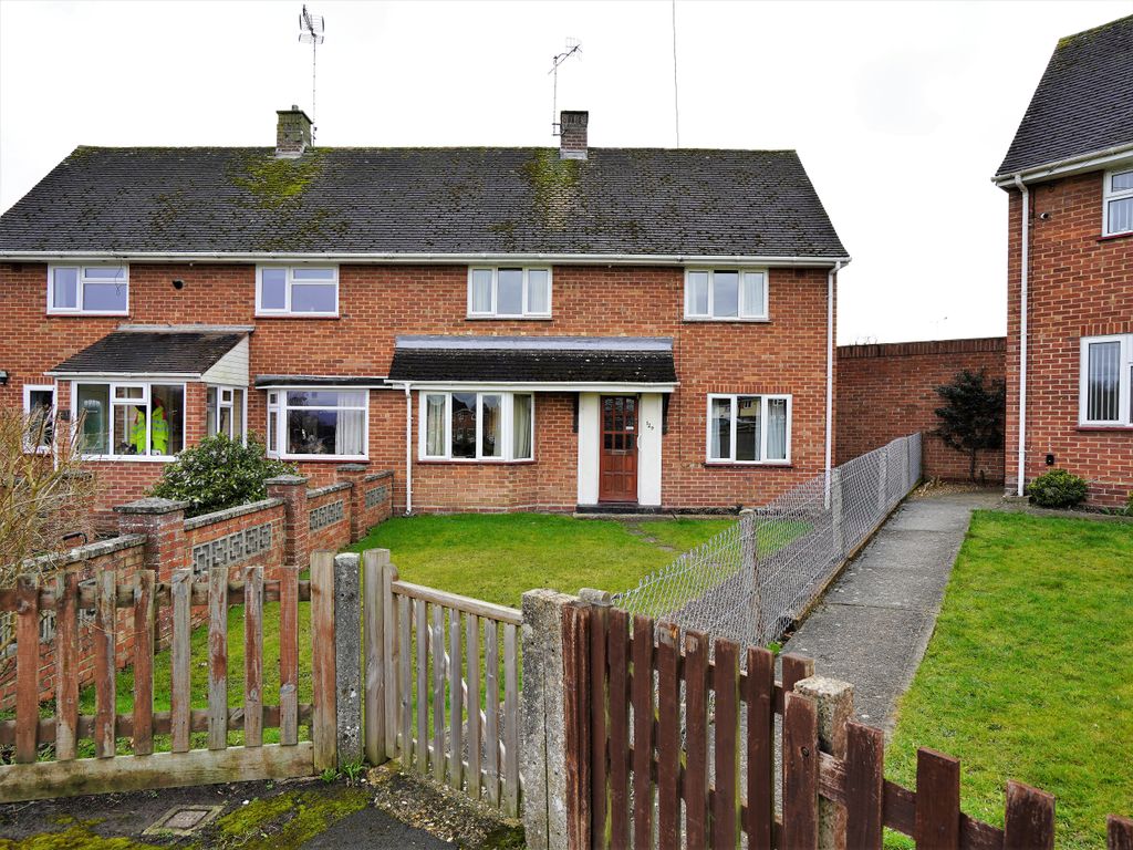 2 bed semidetached house for sale in Langdown Road, Hythe, Southampton