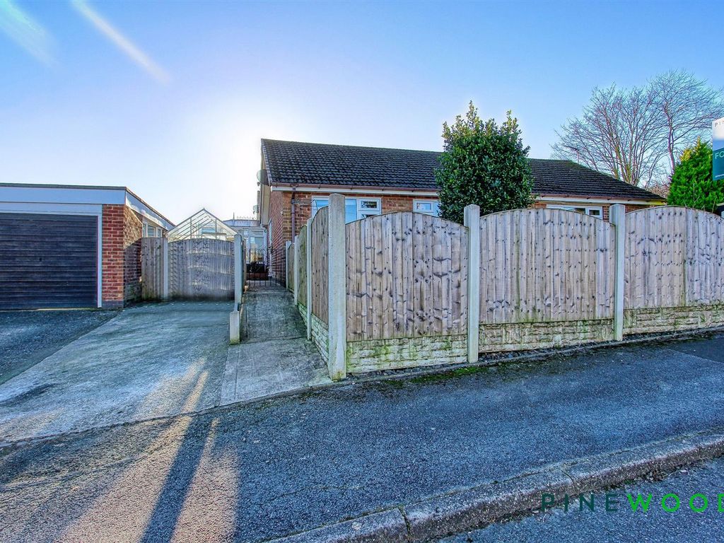 3 bed detached bungalow for sale in Beeley Way, Inkersall, Chesterfield
