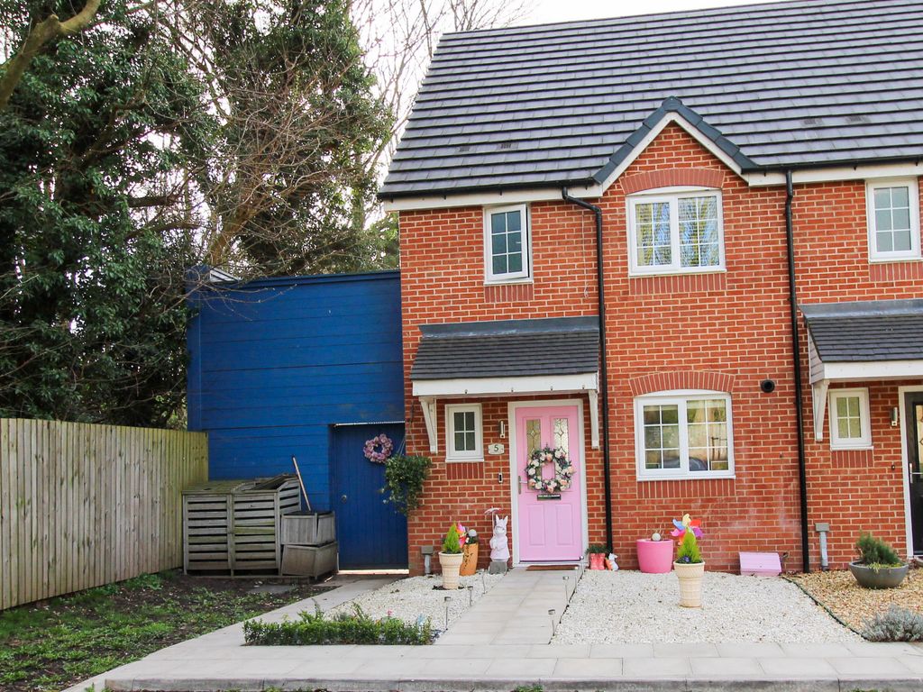 3 bed end terrace house for sale in Rosebay Gardens, Higher Walton