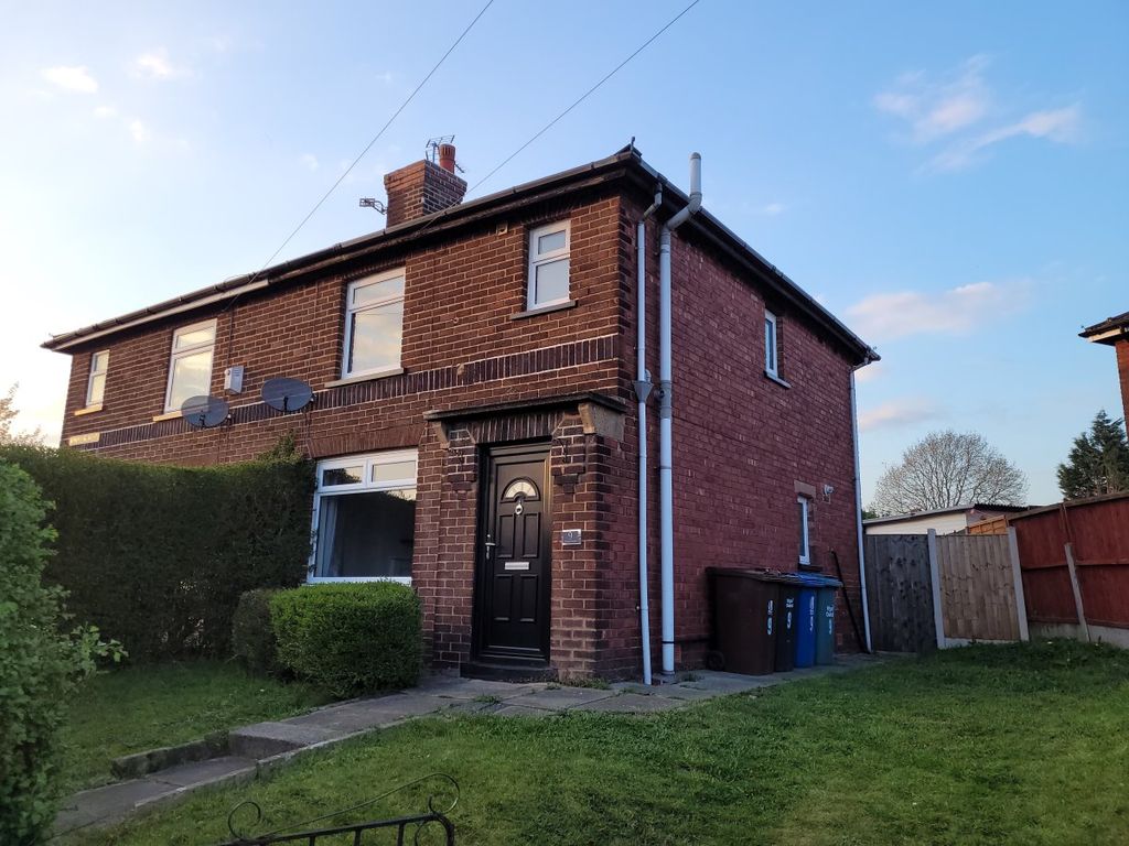 3 bed semidetached house to rent in Norfolk Road, Atherton, Manchester