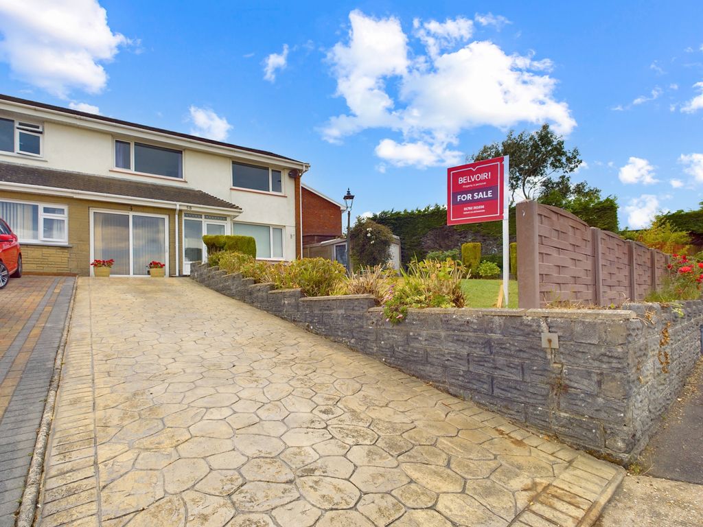 3 bed semidetached house for sale in Southlands Drive, West Cross