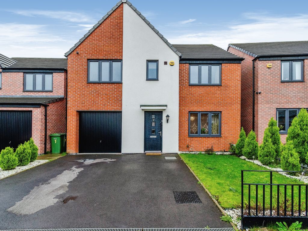 5 bed detached house for sale in Enterprise Crescent, Wolverhampton