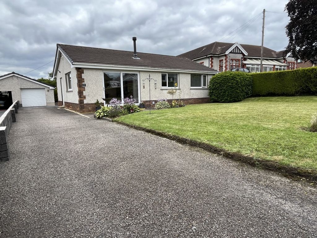 3 bed detached bungalow for sale in Heol Y Neuadd, Tumble, Llanelli