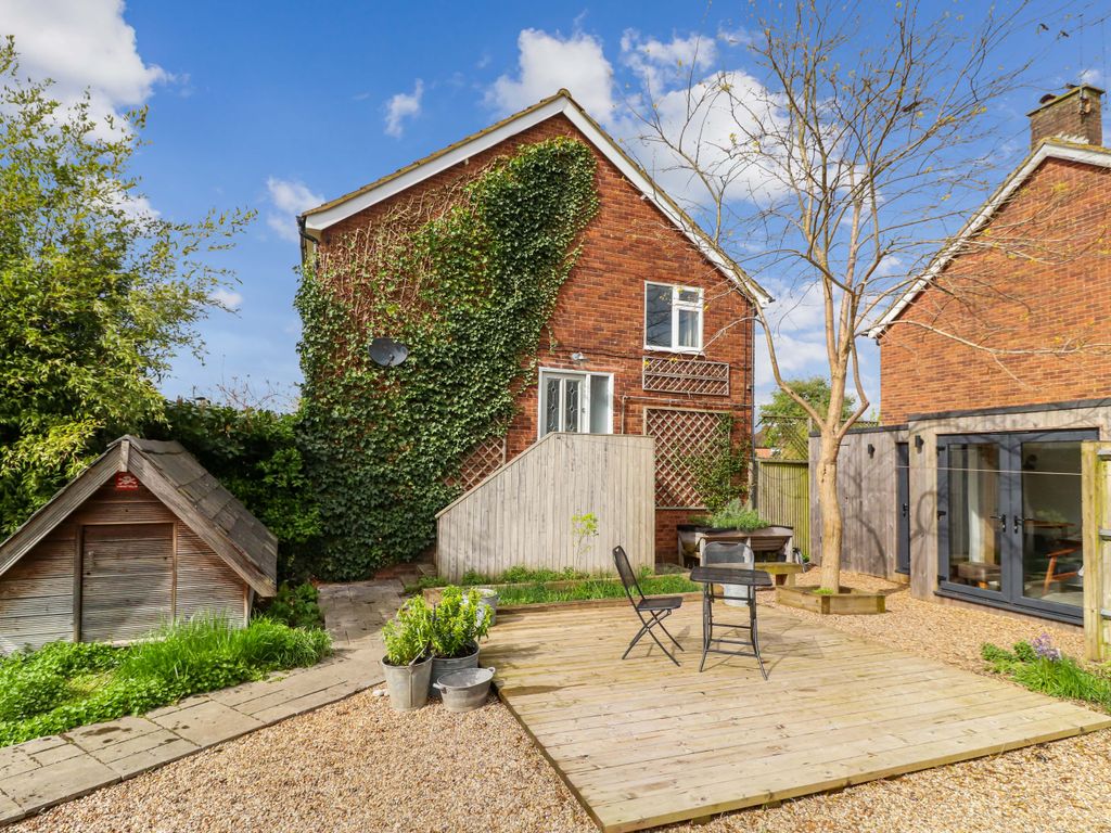 2 bed for sale in Hazelwood Drive, St.Albans AL4, £525,000