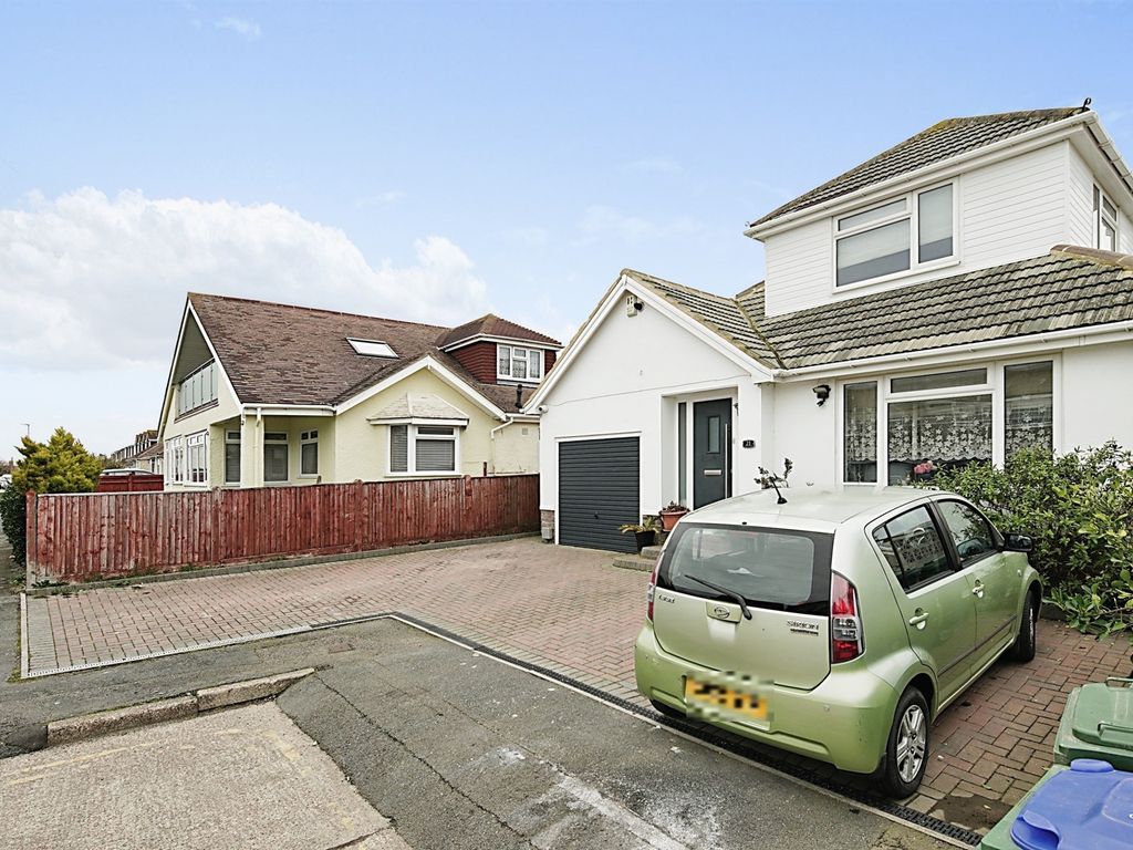4 bed detached house for sale in Vernon Avenue, Peacehaven BN10 Zoopla