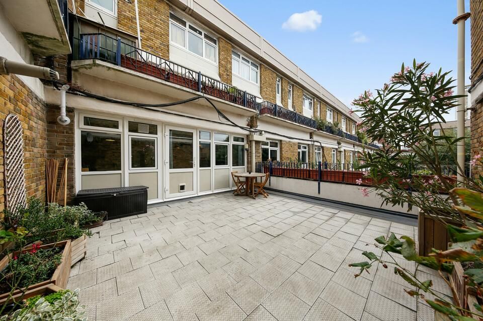 2 bed flat for sale in Stockwell Park Road, London SW9 Zoopla