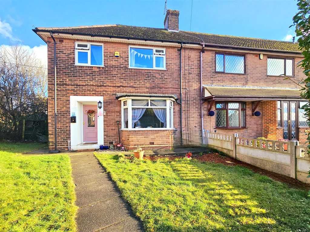 3 bed end terrace house for sale in Chatsworth Place, Chesterton