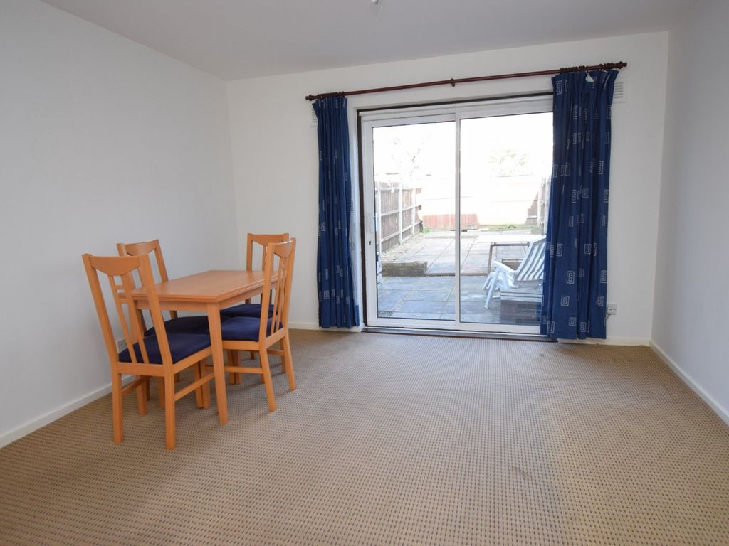 2 bed end terrace house to rent in Boulters Close, Cippenham, Slough