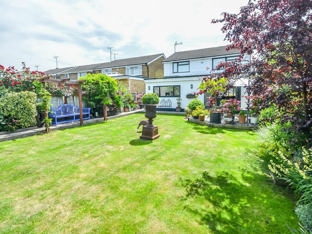 4 bed detached house for sale in Shoebury Road, Thorpe Bay, Essex SS1