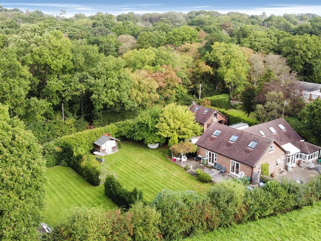 5 bed detached house for sale in The Stream, Beckley, Rye TN31, £