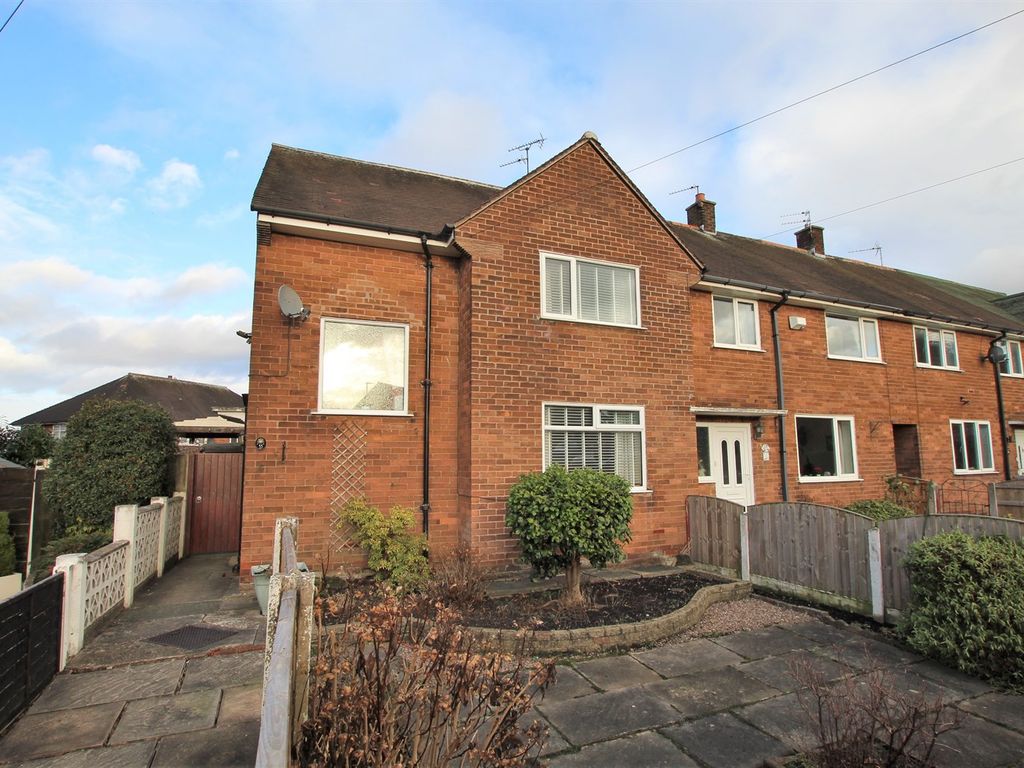 3 bed end terrace house for sale in Old Meadow Lane, Hale, Altrincham