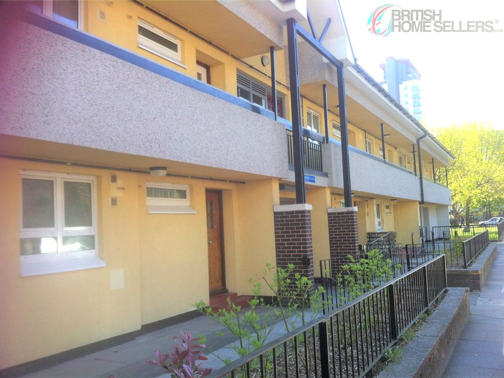 Strafford Street London E14  