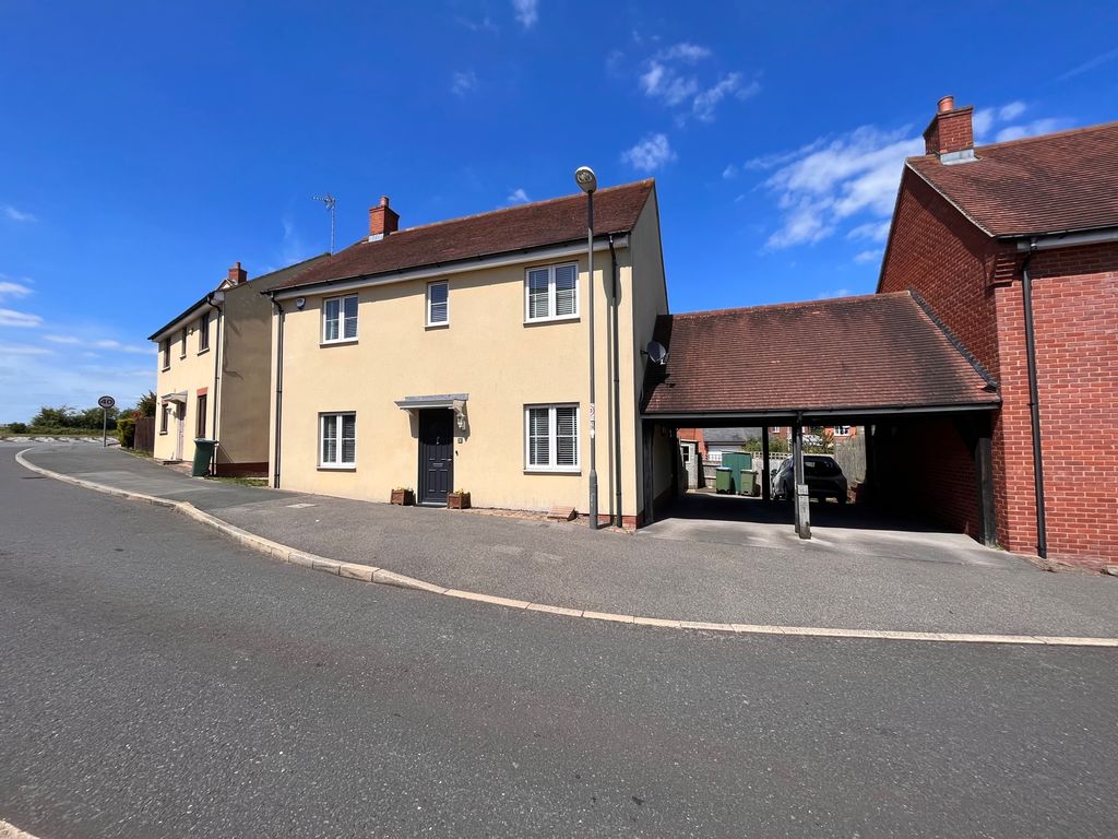 Colonel Grantham Avenue, Aylesbury HP19  