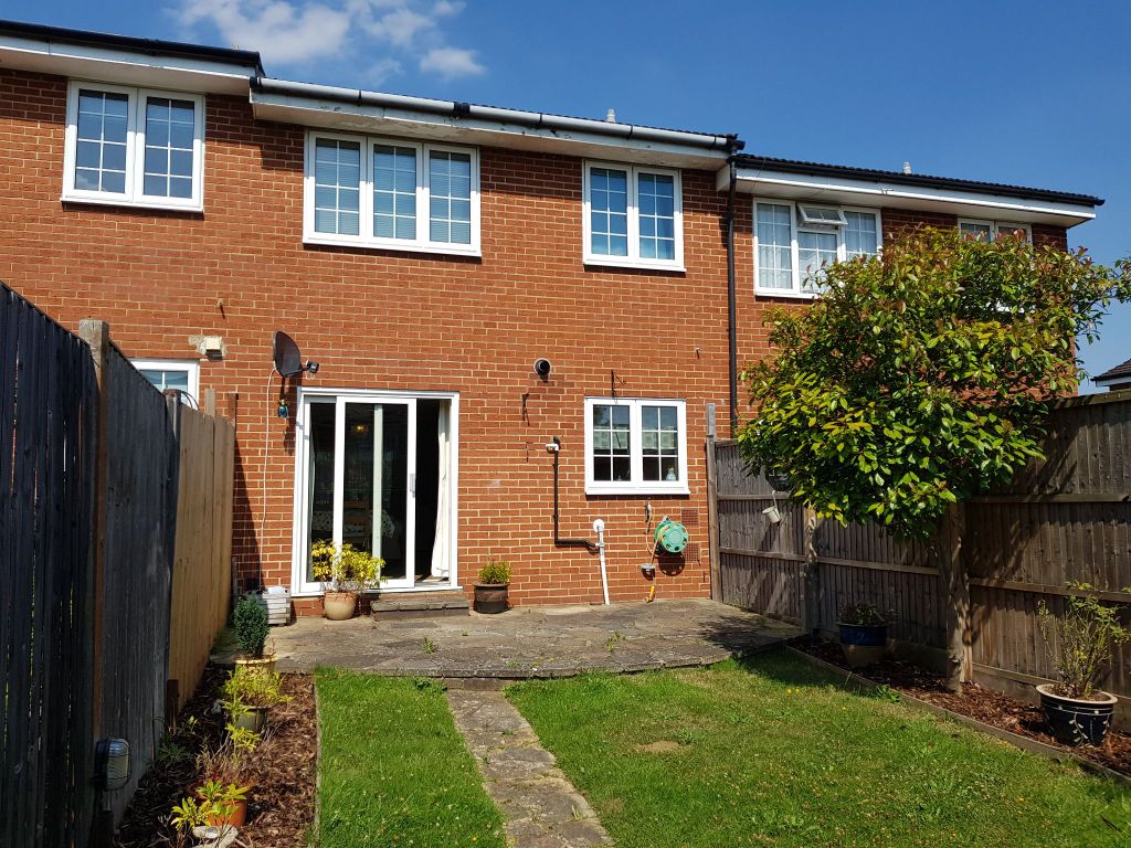 3 bed terraced house for sale in Finlays Close, Chessington KT9, £489,000 Zoopla