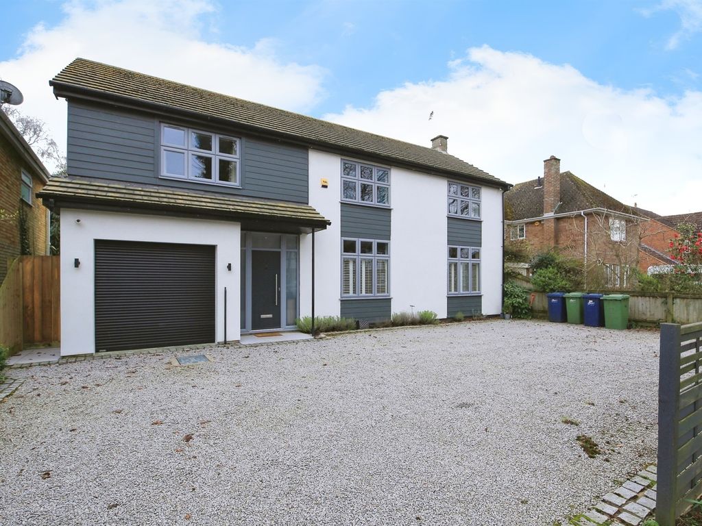 4 bed detached house for sale in Westmead Avenue, Wisbech PE13, £