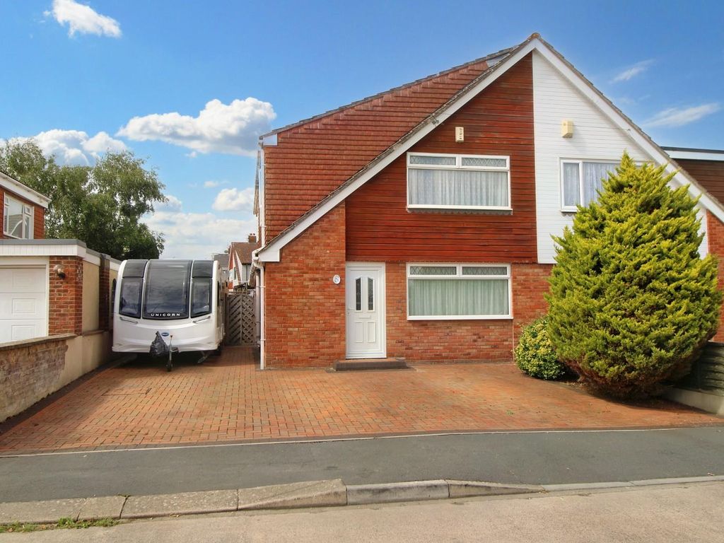 4 bed semidetached house for sale in Bifield Road, Stockwood, Bristol