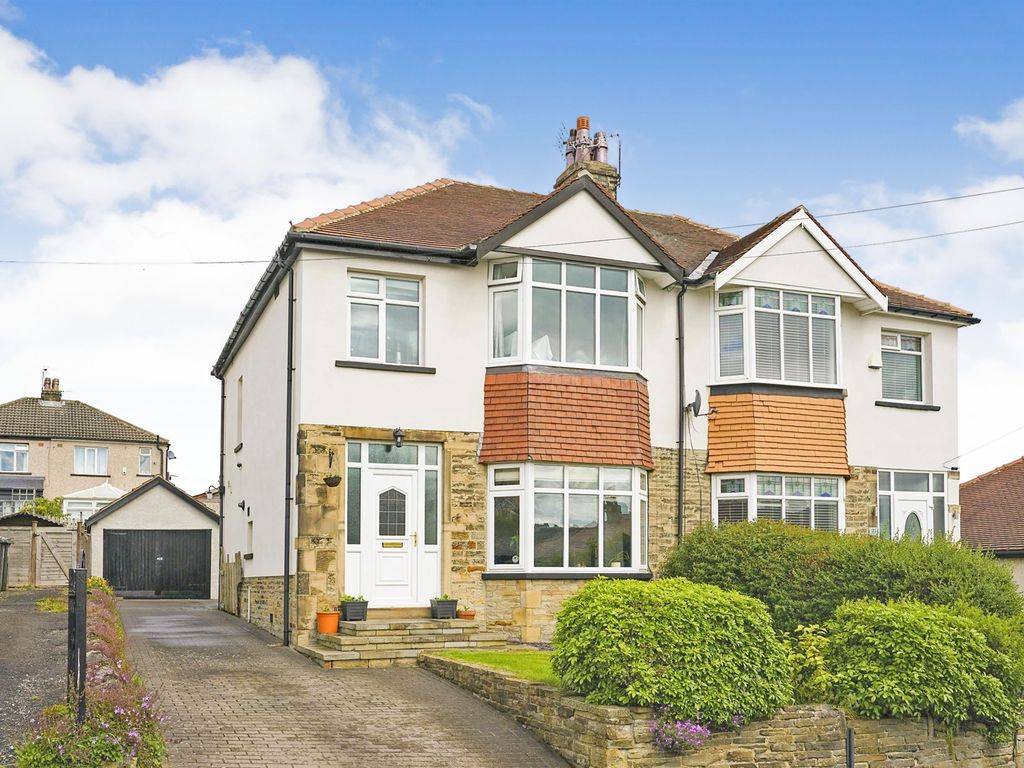 3 bed semidetached house for sale in Hinchliffe Avenue, Baildon