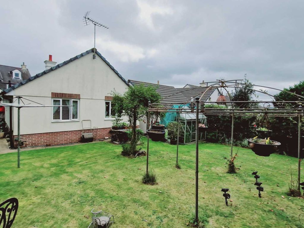 3 bed detached house for sale in Grass Valley Park, Bodmin PL31, £