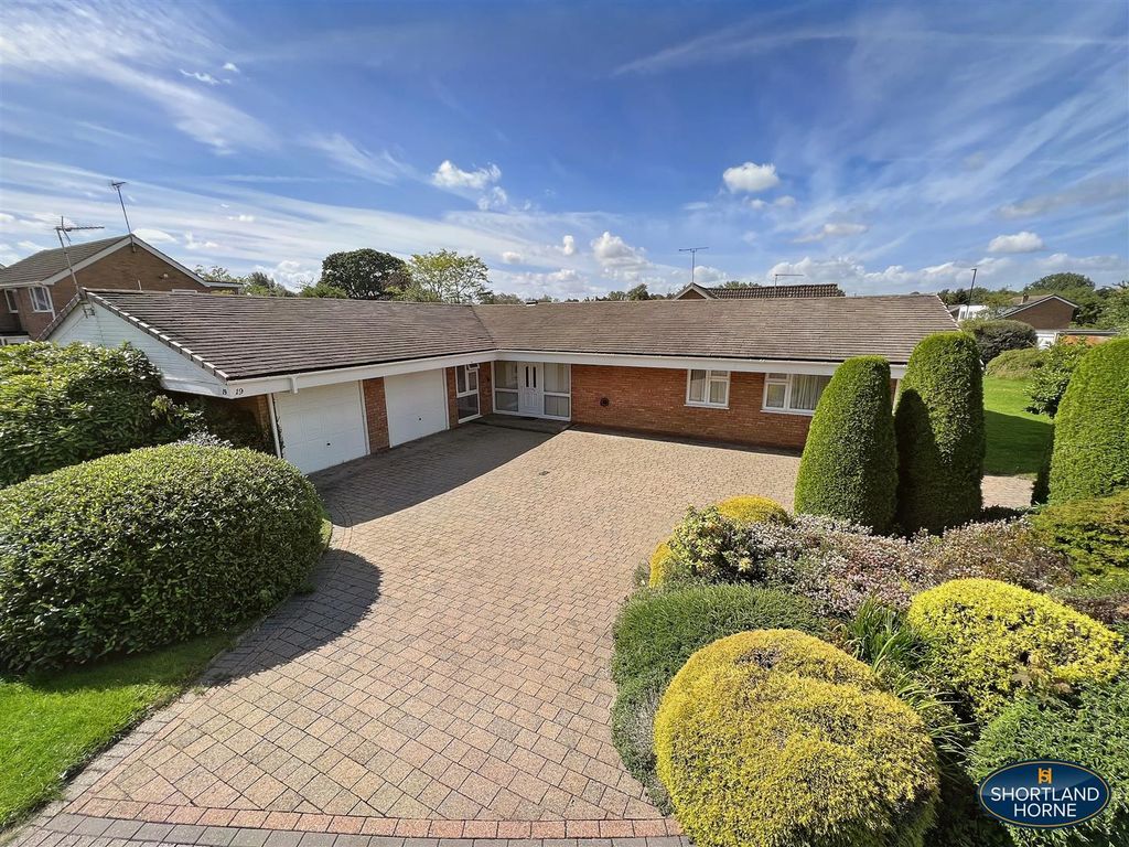4 bed detached bungalow for sale in Old Mill Avenue, Cannon Park