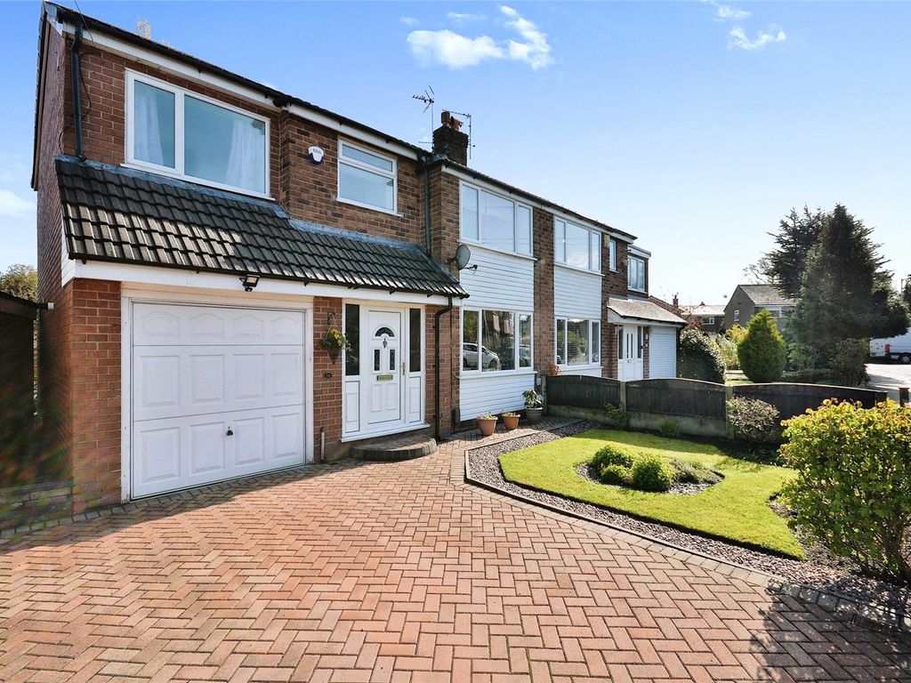 4 bed semidetached house for sale in Pingate Lane, Cheadle Hulme