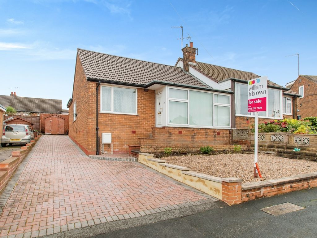 3 bed semidetached bungalow for sale in Croft House View, Morley