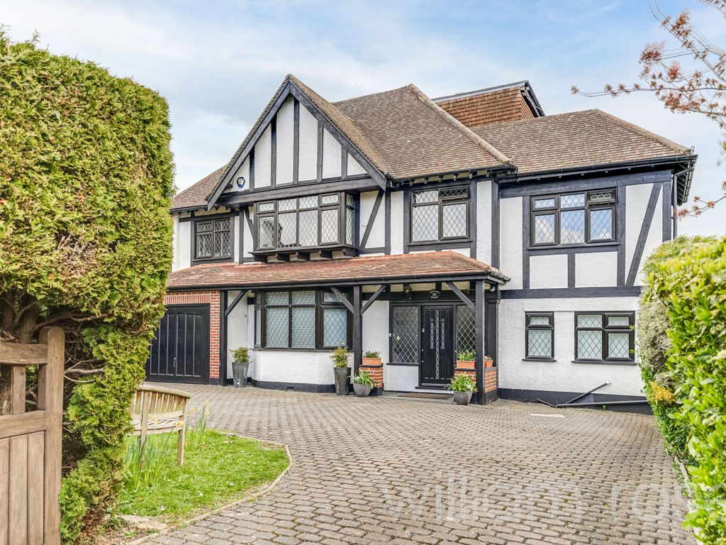 6 bed detached house to rent in Monkhams Avenue, Woodford Green IG8
